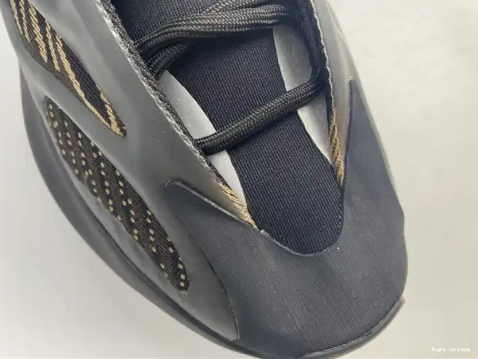 hype GY0189 V3 ADIDAS YEEZY 700 0610